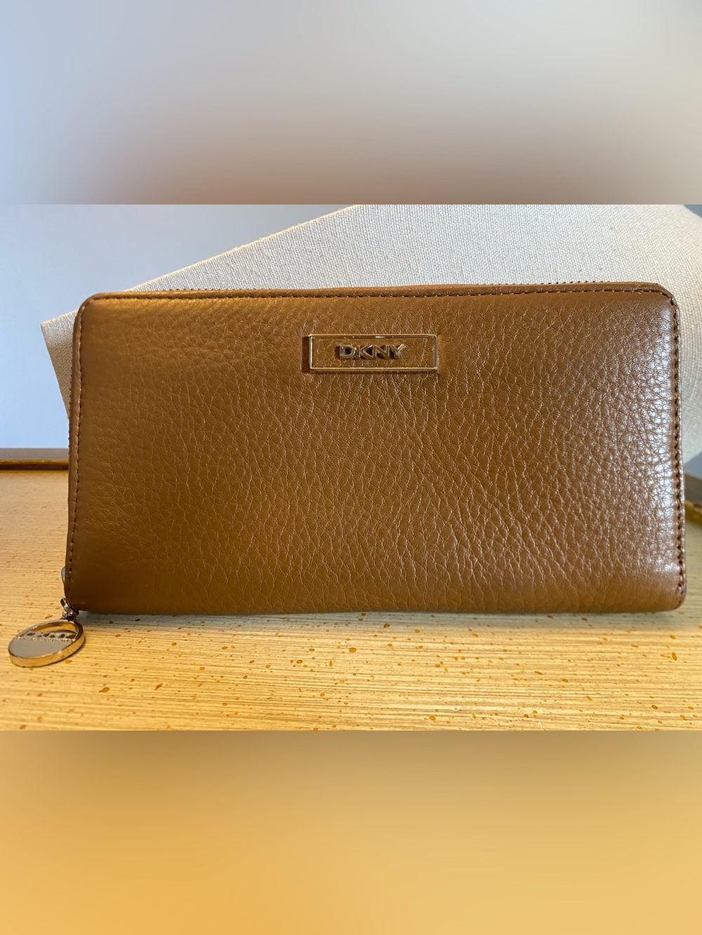 DKNY Donna Karan New York Brown Leather Zip Around Wallet